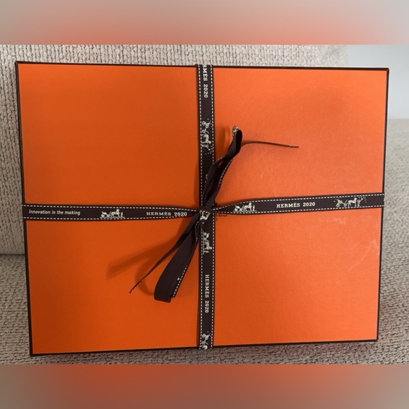 SOLD 💗 Hermes’ Oran sandals 💗 SOLD - Picture 5 of 5